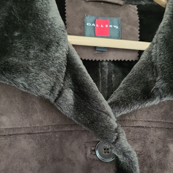 Gallery Brown Faux Fur Lined Coat Button Closure Women's Size XL - Picture 3 of 10